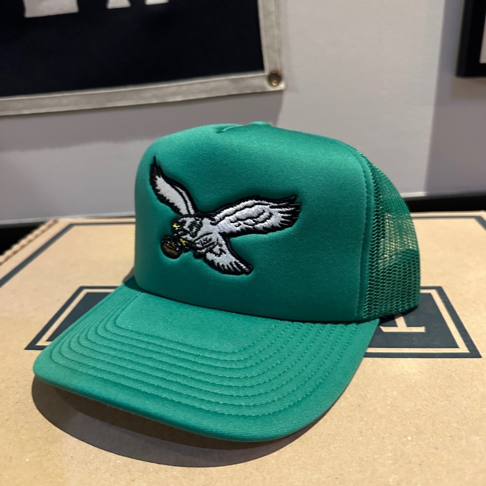 EAGLES TRUCKER HAT
